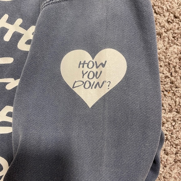 Crewneck ‘Friends’ Sweatshirt - Picture 3 of 5